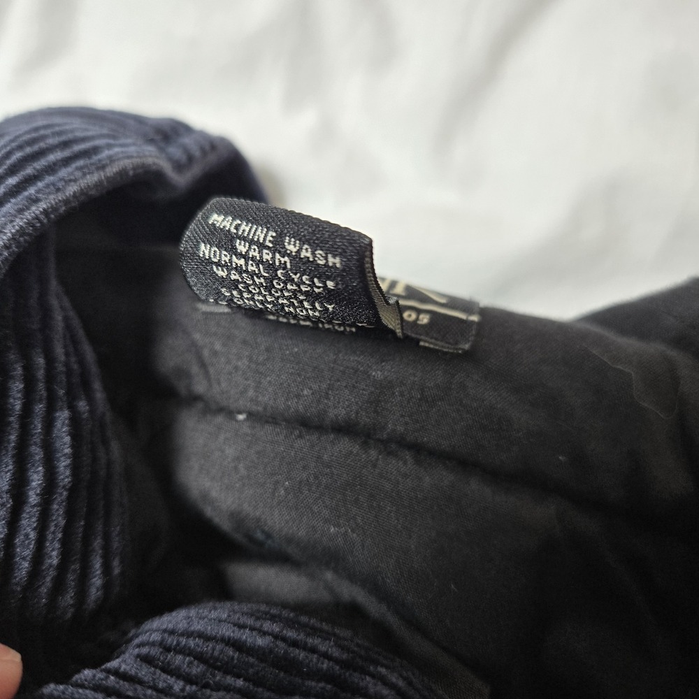 Jos A‎ Bank Corduroy Pants Tag 35x32 Measures 32x30 Pleated  Dark Navy Cuffed - Picture 10 of 11